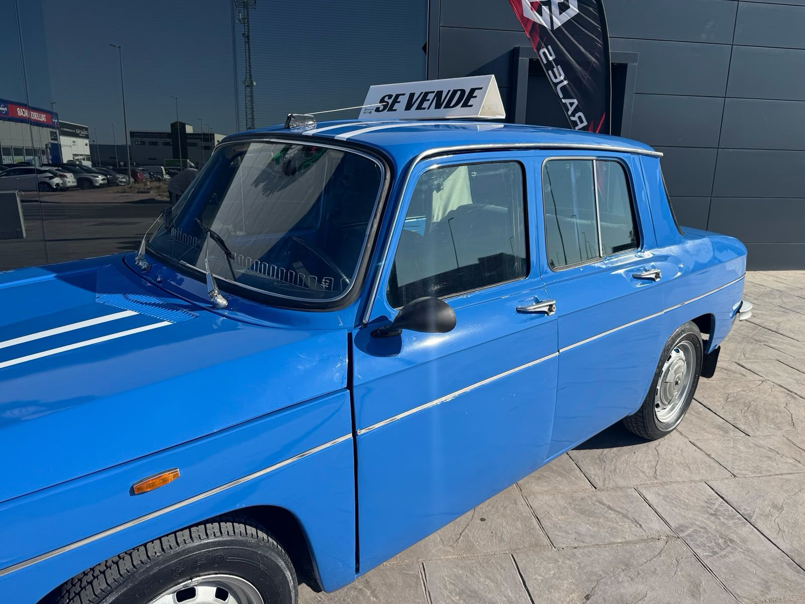 Clásico Renault 8 1975