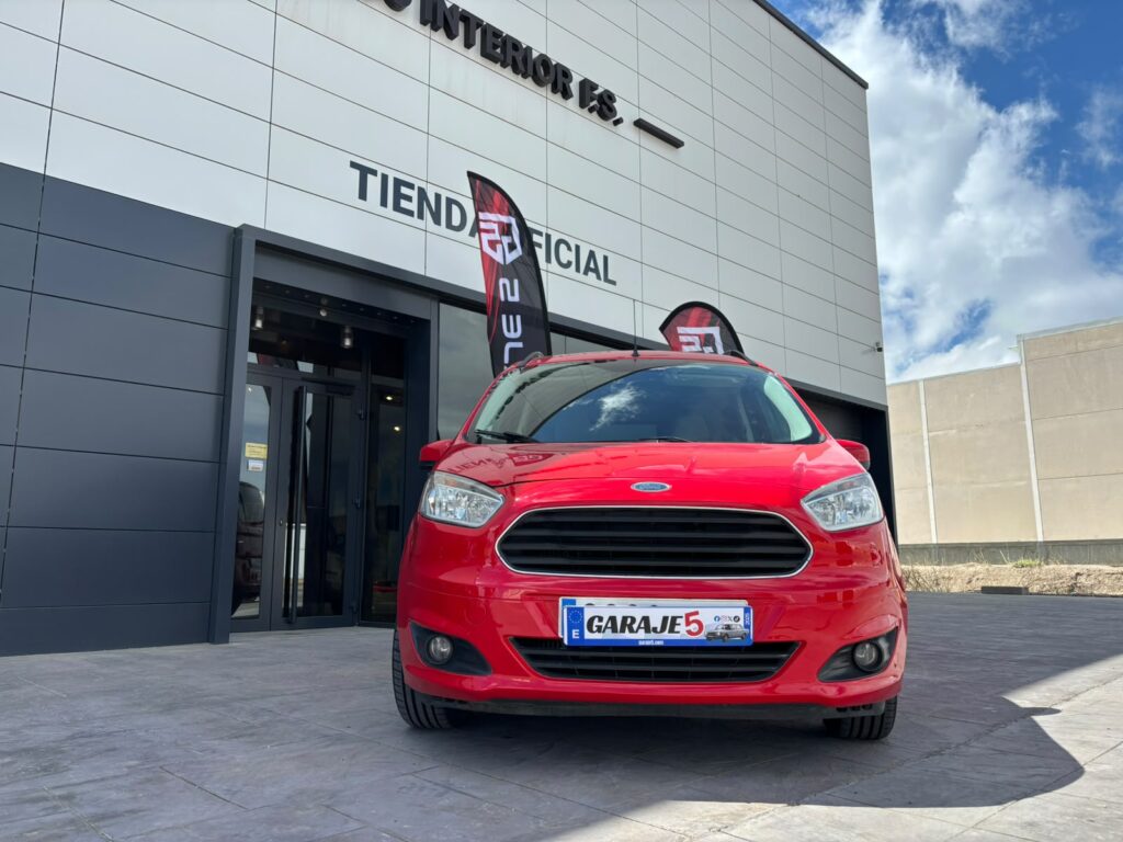 FORD TOURNEO COURIER 1.0 ECOBOOST TITANIUM