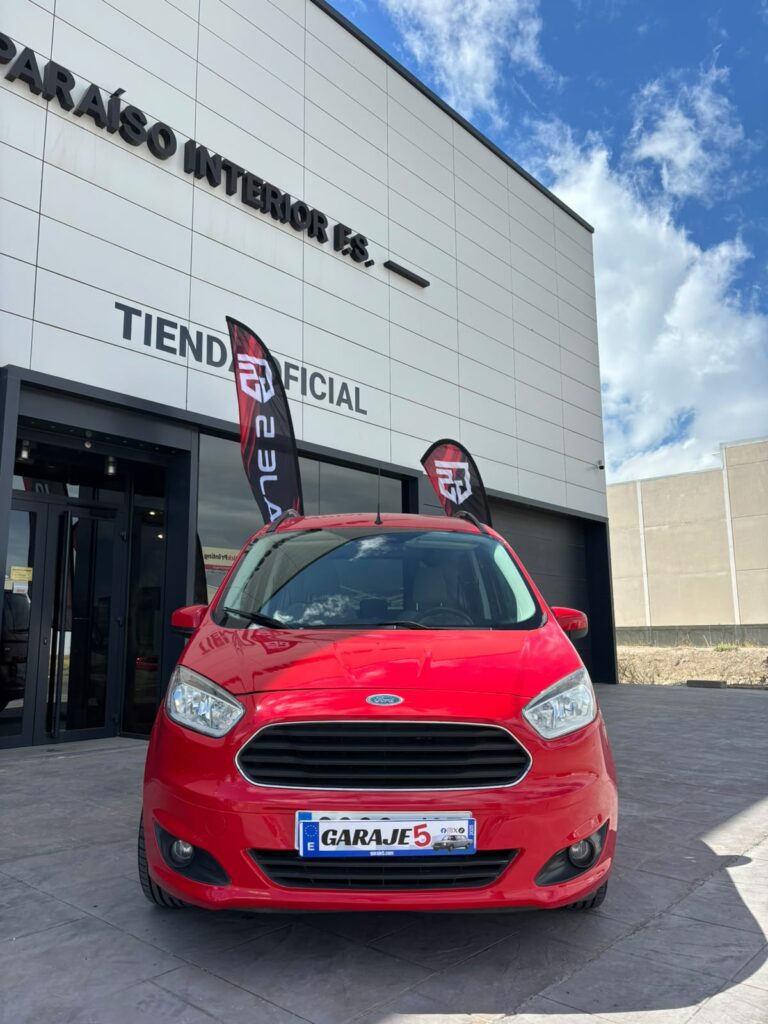 FORD TOURNEO COURIER 1.0 ECOBOOST TITANIUM